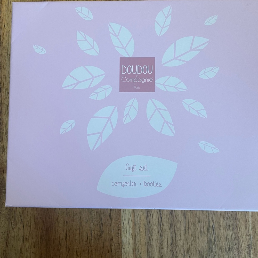 Doudou et Compagnie Gift Set - Bunny Lovey and Slipper NWT - Picture 7 of 8